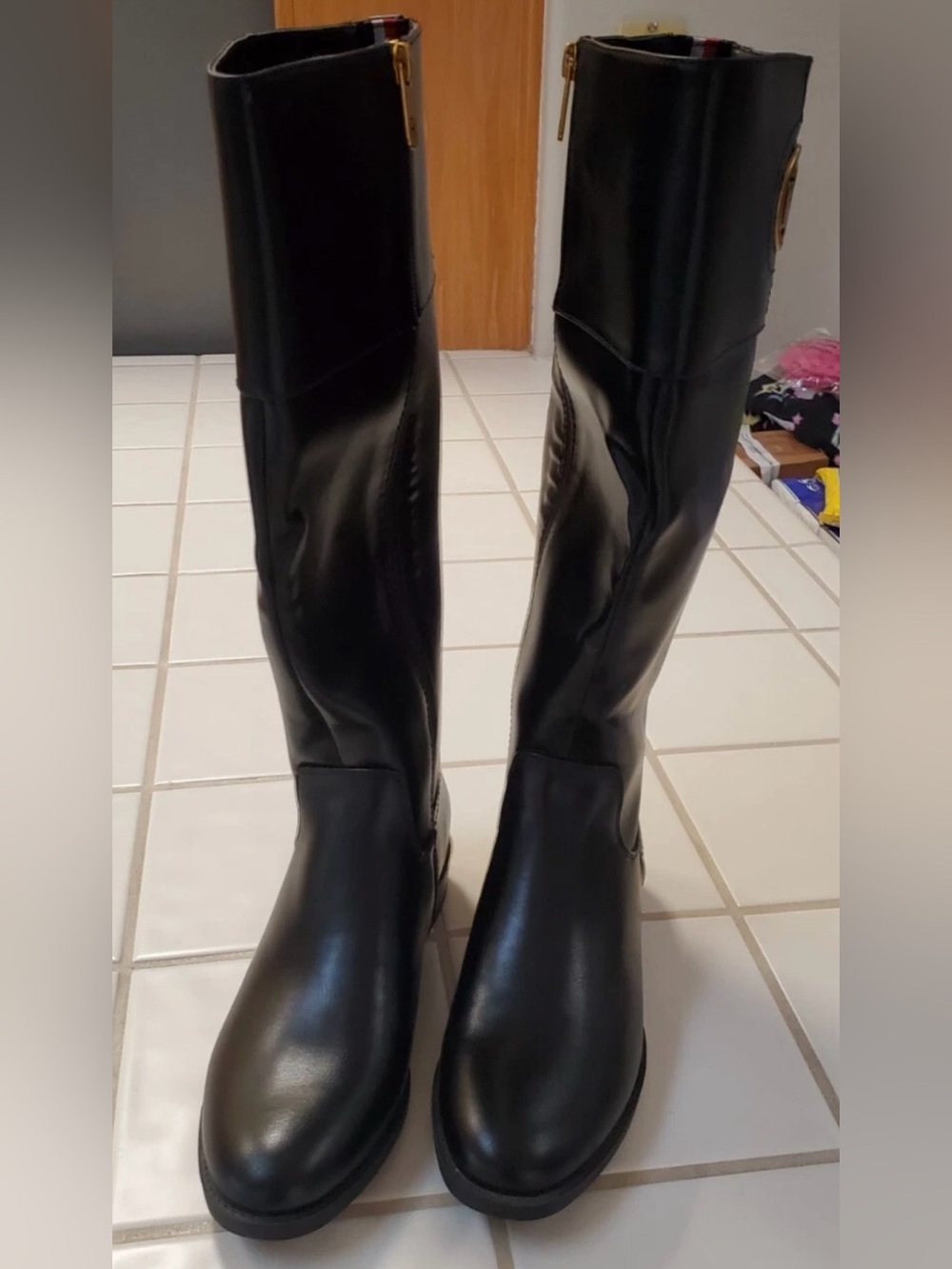 Tommy Hilfiger Woman’s Twinezza Knee High Black Boots size 8 1/2 new